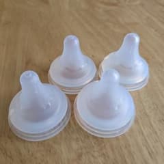 Sサイズ2個SSサイズ2個 シリコン 哺乳瓶用乳首 計4個セット　母乳実感のサムネイル