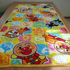 tmm(^^)様専用 ２月末削除 冬用 敷きパット アンパンマンのサムネイル