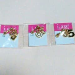 “５”チャームピアス（ホワイト）のサムネイル