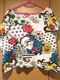 お値下げ！ディズニーリゾート限定★白雪姫Tシャツ★のサムネイル