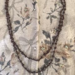 ブラウンビーズ木の実ネックレス