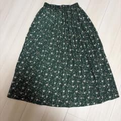 LOWRYS FARM 花柄プリーツロングスカートのサムネイル