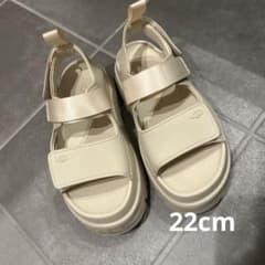 UGG サンダル　シーソルト　SEESALT 厚底　22cmのサムネイル