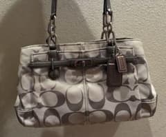 COACH シグネチャー ハンドバッグ グレーのサムネイル