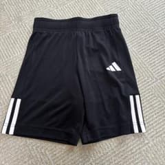 adidas ブラック ハーフパンツ 130のサムネイル
