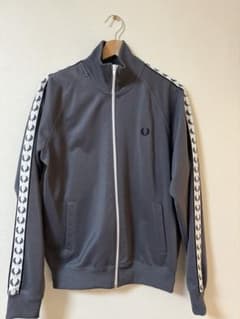 FRED PERRY トラックジャケット ポルトガル製 M グレー FRED PERRY トラックジャケット グレー Mサイズ - メルカリ