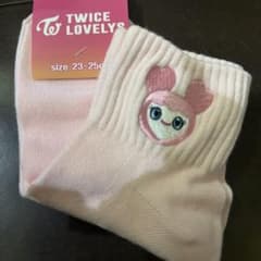 TWICE しまむら 靴下 モモ - メルカリ