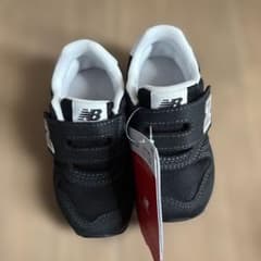 New Balance ブラックスニーカー 14のサムネイル