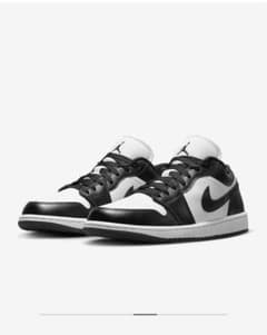 Nike WMNS Air Jordan 1 Low "White/Black"のサムネイル