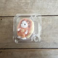 シルバニアファミリー　キラキラくじ　G賞　ラテネコのの赤ちゃんのサムネイル
