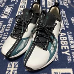 Reebokスニーカーのサムネイル