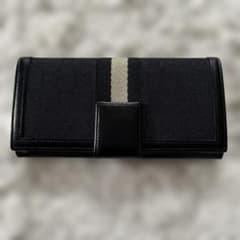 GUCCI グッチ　長財布　GGキャンバス　ブラック　黒 プレートロゴのサムネイル
