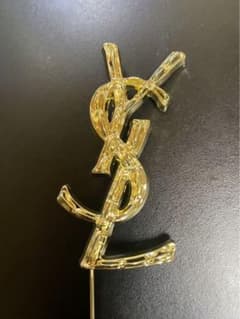 YSL イヴサンローラン クロコダイル ブローチ ゴールド 金 - メルカリ