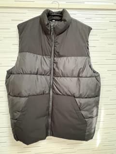 【美品】ZARA ブラック ダウンベストのサムネイル