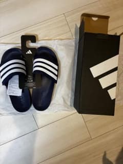 ★新品★adidas【アディダス】アディレッタ シャワー サンダル 27.5cmのサムネイル