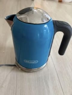 DeLonghi kMix 電気ケトル 青 ブルー SJM010J デロンギ、メタルボディでカラフルな電気ケトル - 家電 Watch