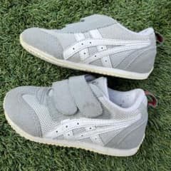 ファミリア アシックス スニーカー 15㎝ - メルカリ