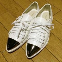 ungrid似！メタルポインテッドスニーカーのサムネイル