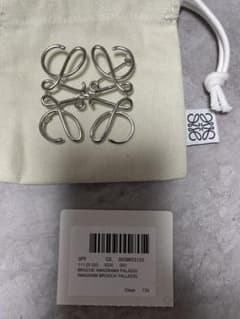 本日限定値下げ‼️シルバー　ロエベ正規品　ブローチ