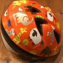 自転車用ヘルメットのサムネイル