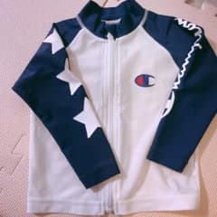 ラッシュガードのサムネイル
