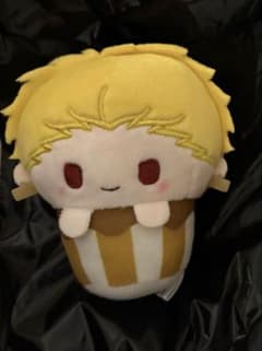 Fate/strange Fake カップケーキたぴぬい ギルガメッシュのサムネイル
