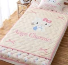 しまむら サンリオキャラクターズ冷感ケット、敷パッドのセット　辻希美ハローキティ 新品タグ付き 冷感ケット Ange Charme ハローキティ しまむら 辻希美