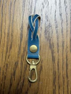 革ハンドメイド 青キーホルダーのサムネイル