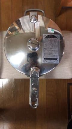 タッパーウエア  圧力鍋セットのサムネイル