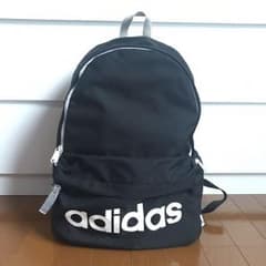 adidas リュックのサムネイル