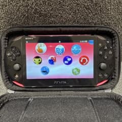 PS Vita ピンク 本体 + USBケーブルのサムネイル
