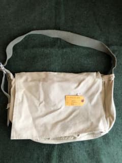 Atlast&co.メッセンジャーバッグ【タグ付】 Atlast&co.メッセンジャーバッグ【タグ付】 - メルカリ