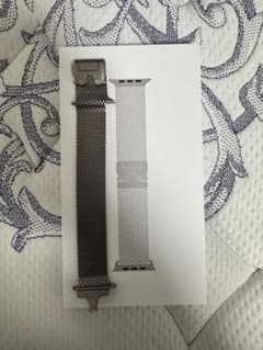 【ほぼ未使用】apple watch ナチュラルチタニウムミラネーゼループ　Mのサムネイル