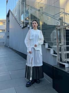 UN3D. WAVE HEM PADDED TOP - メルカリ
