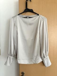 H&M | 長袖 とろみブラウス 光沢感のサムネイル