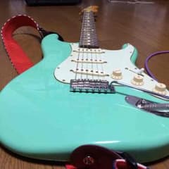 fender リンディーフレーリン 改造多数のサムネイル