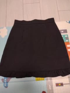 黒 フリル付き スカート風パンツのサムネイル