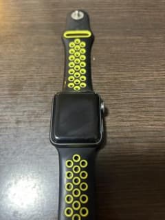 Apple Watch ブラック/イエロー 本体　series2のサムネイル