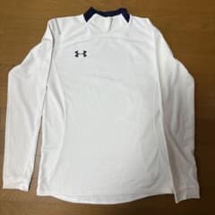 UNDER ARMOUR ホワイト 長袖 シャツ SMのサムネイル
