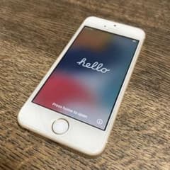 中古美品 iPhoneSE 第一世代 32GB SIMフリー ゴールドのサムネイル