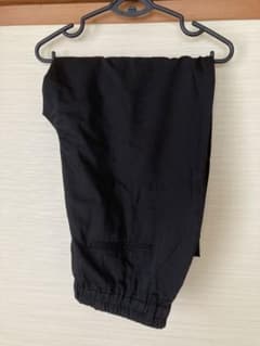太めのスラックスのサムネイル