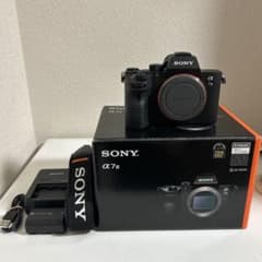 SONY α7 III 本体、バッテリー、充電器、ストラップ、説明書付きのサムネイル