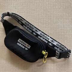 adidas ボディバッグ ブラック×イエローのサムネイル