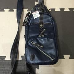 E.L.A ボディバッグ 新品 カバンのサムネイル