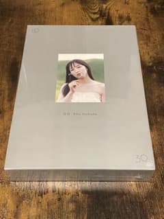 新品　最安値　吉岡里帆 Wアニバーサリー写真集「日日」 スペシャルBOXのサムネイル