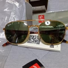Ray-Ban サングラス RB3689 ゴールドフレーム　未使用品！のサムネイル