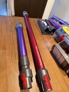 ダイソンDysonV10 可動品フルセット　1箇所欠損 ダイソンDysonV10 可動品フルセット 完全稼働品 一部のみ欠損あり
