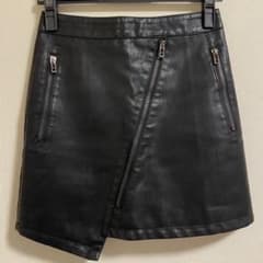 ブラックレザースカートのサムネイル