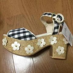 earth music&ccology ギンガム サンダルのサムネイル