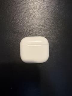 Apple純正 AirPods 第4世代 充電ケースのみ　ANC搭載　1のサムネイル